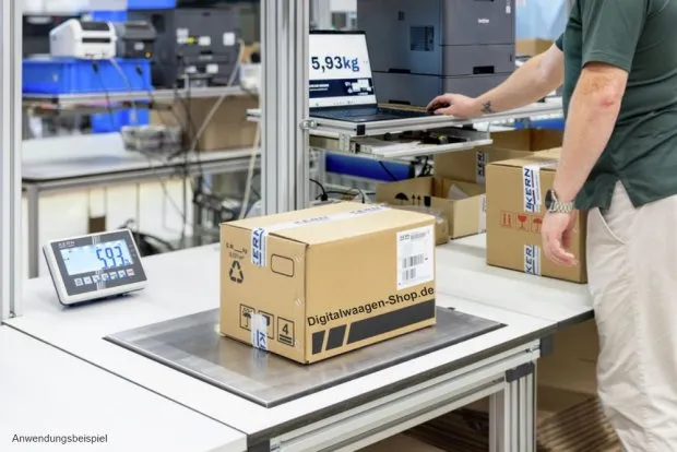 Anwendungsbeispiel der KERN IFC Waage mit Eichzulassung im Logistikbereich