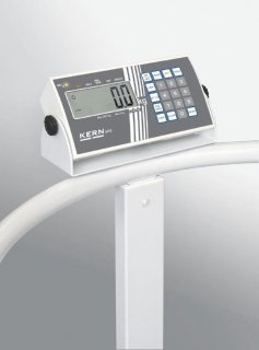 Display der KERN MTS Stehhilfewaage