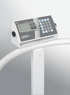 Display der KERN MTS Stehhilfewaage